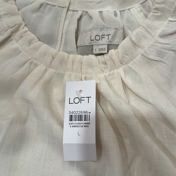 NWT Loft Smocked Cuff Blouse Size Large in Cream - Picture 4 of 4